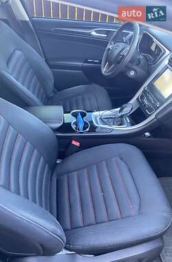 Седан Ford Fusion 2015 в Києві