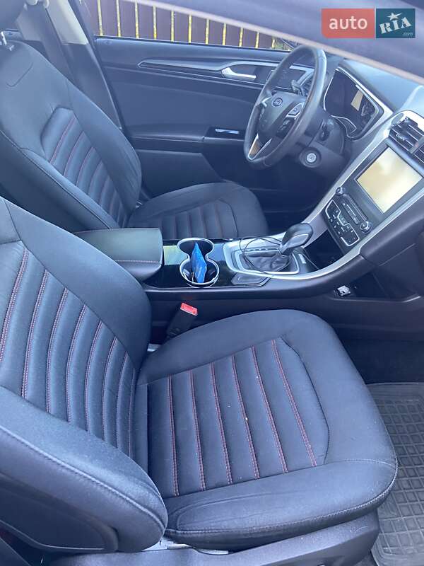 Седан Ford Fusion 2015 в Києві