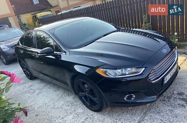 Седан Ford Fusion 2015 в 