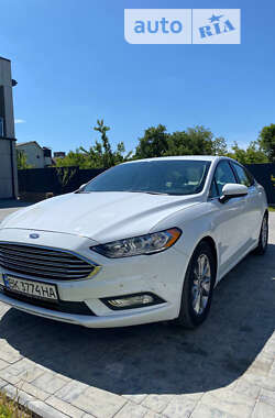 Седан Ford Fusion 2016 в 