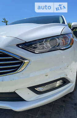 Седан Ford Fusion 2016 в 