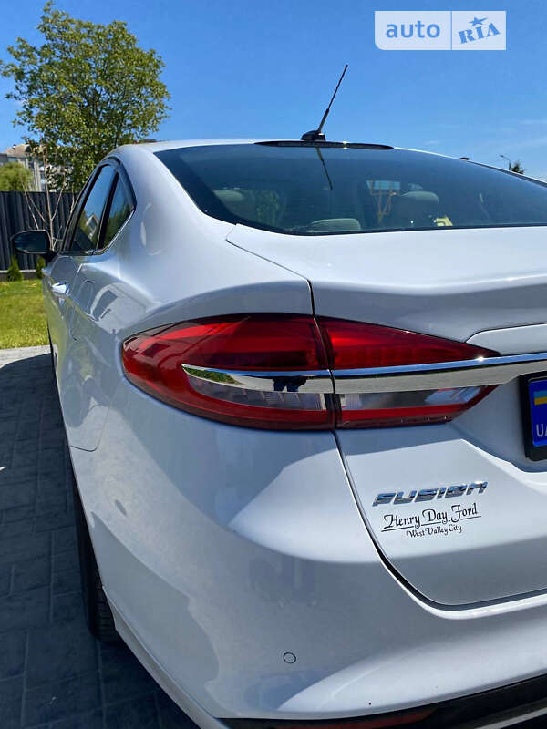 Седан Ford Fusion 2016 в Здолбунове