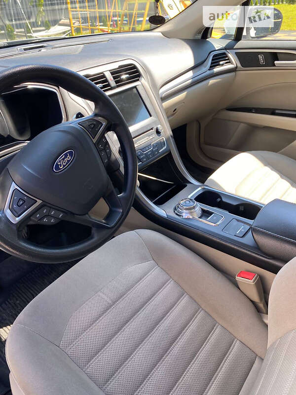 Седан Ford Fusion 2016 в Здолбунове