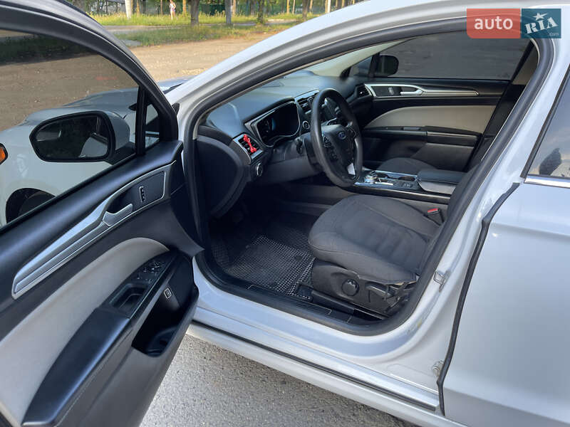 Седан Ford Fusion 2018 в Тернополі