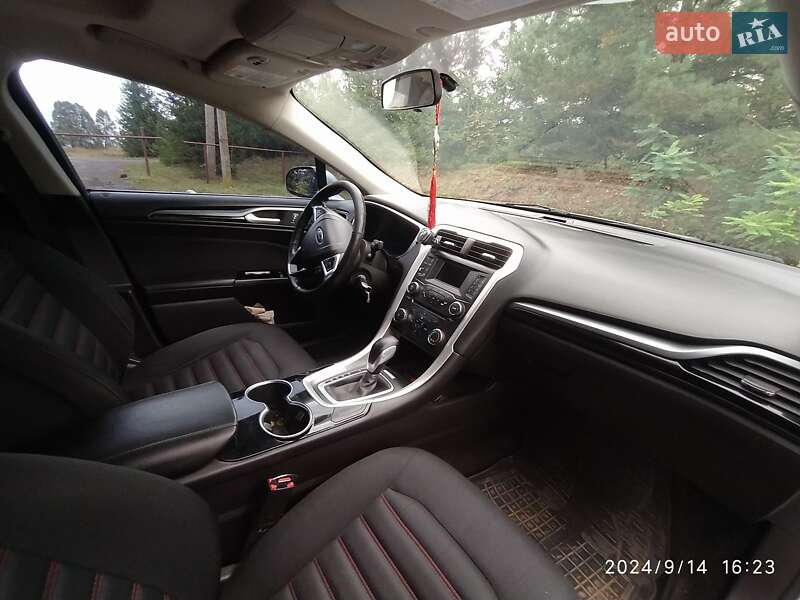 Седан Ford Fusion 2015 в Тернополе