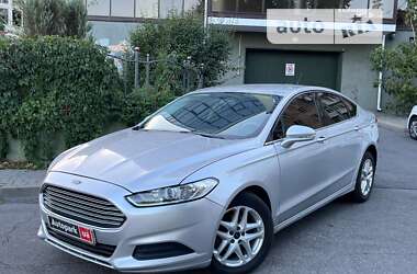 Ford Fusion 2016