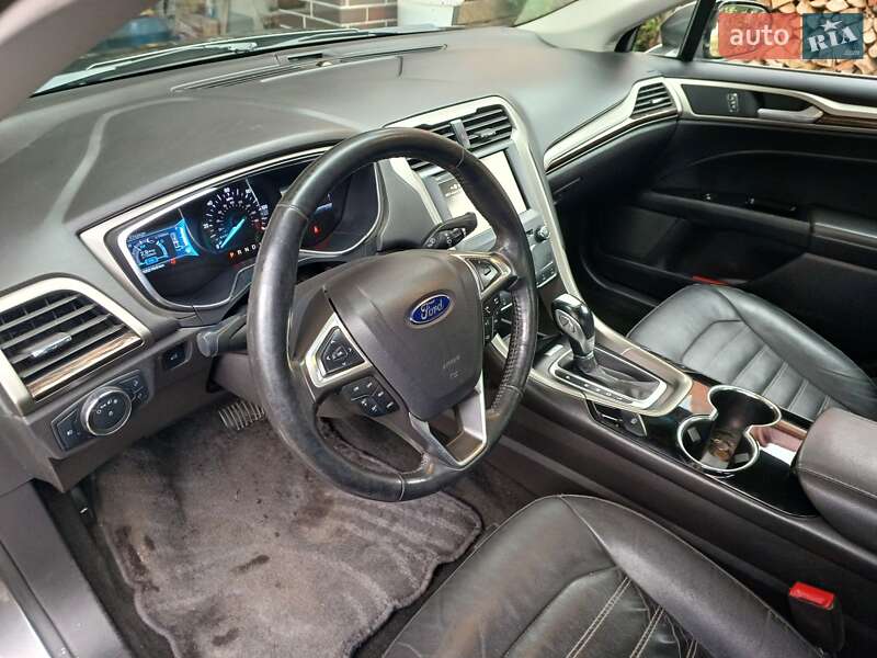 Седан Ford Fusion 2013 в Львове