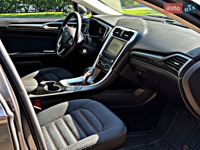 Седан Ford Fusion 2016 в Киеве