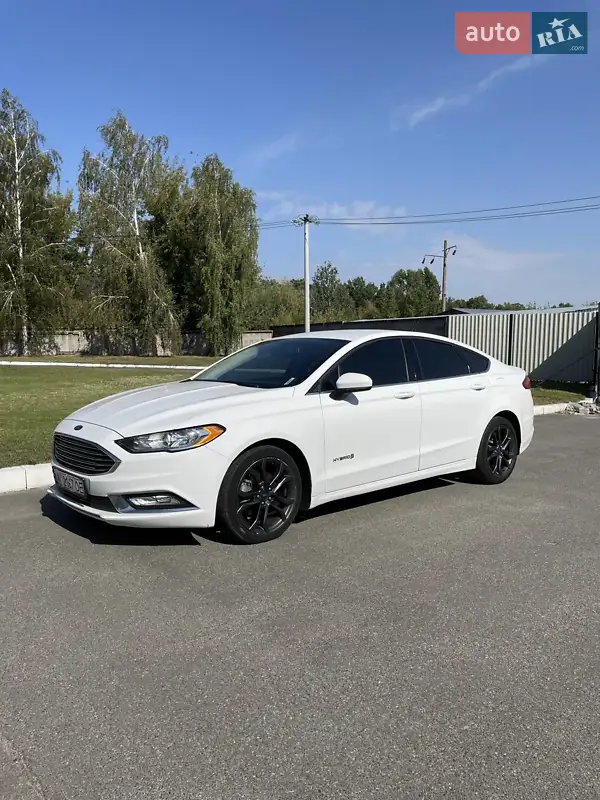 Седан Ford Fusion 2018 в 