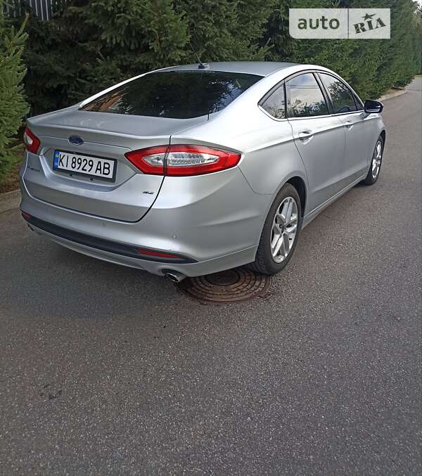 Седан Ford Fusion 2015 в Киеве фото 6 Седан Ford Fusion 2015 в Киеве