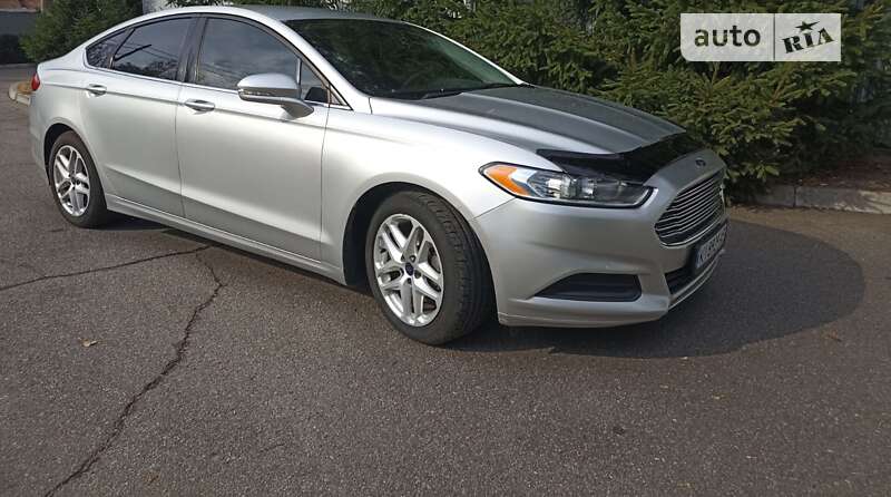 Седан Ford Fusion 2015 в Киеве фото 2 Седан Ford Fusion 2015 в Киеве