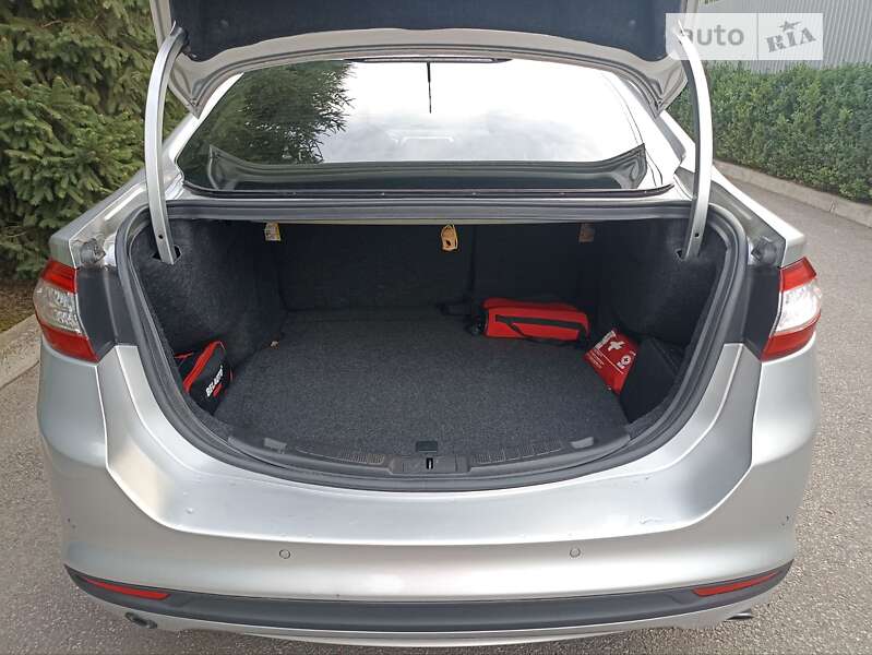 Седан Ford Fusion 2015 в Киеве фото 10 Седан Ford Fusion 2015 в Киеве