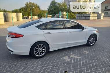 Седан Ford Fusion 2016 в Золочеві