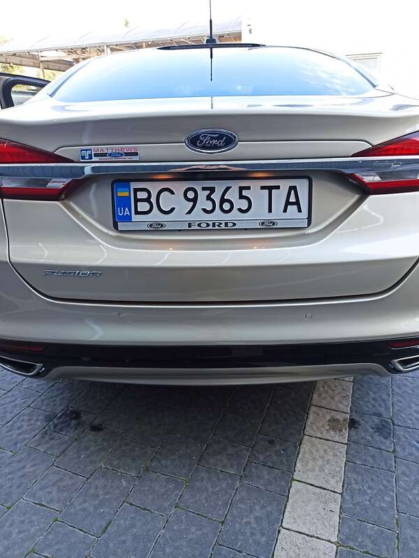 Седан Ford Fusion 2016 в Самборе