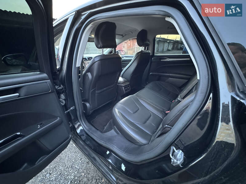 Седан Ford Fusion 2015 в Киеве фото 8 Седан Ford Fusion 2015 в Киеве