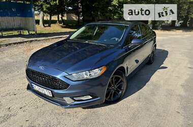 Седан Ford Fusion 2018 в Львове