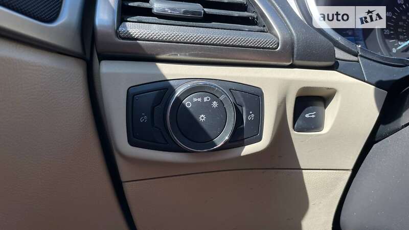 Седан Ford Fusion 2015 в Львове