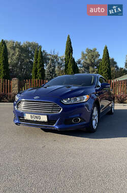 Седан Ford Fusion 2013 в 