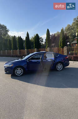 Седан Ford Fusion 2013 в 