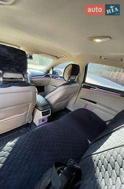 Седан Ford Fusion 2013 в 
