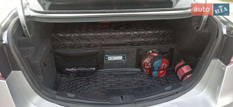 Седан Ford Fusion 2019 в Шепетівці