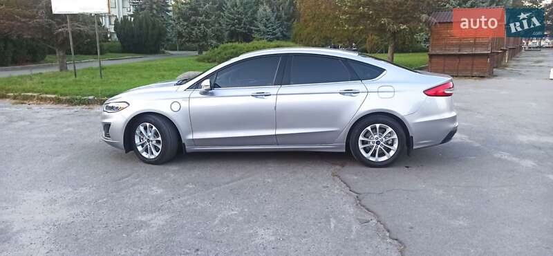 Ford Fusion 2019
