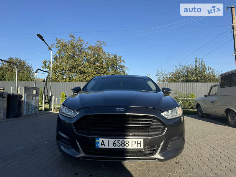 Седан Ford Fusion 2015 в Ружине