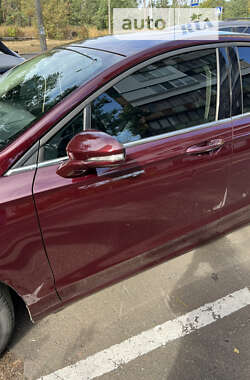 Седан Ford Fusion 2016 в 