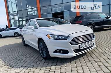 Седан Ford Fusion 2014 в Львові