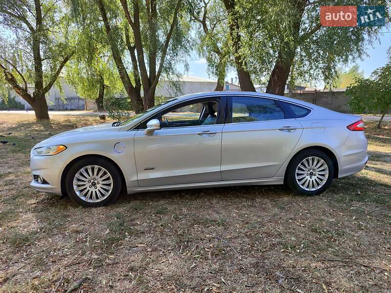 Седан Ford Fusion 2015 в Києві фото 5 Седан Ford Fusion 2015 в Києві