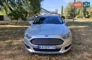 Седан Ford Fusion 2015 в Києві
