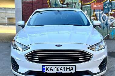 Ford Fusion 2020