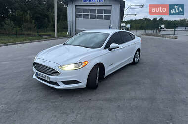 Седан Ford Fusion 2018 в 
