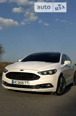 Седан Ford Fusion 2016 в 