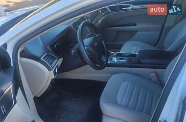 Седан Ford Fusion 2018 в 