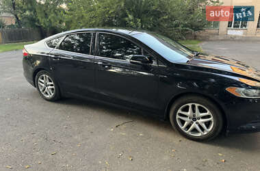 Седан Ford Fusion 2013 в 