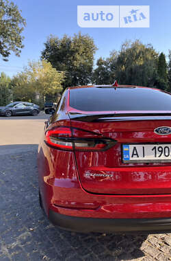 Седан Ford Fusion 2019 в Фастове