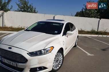 Седан Ford Fusion 2013 в 