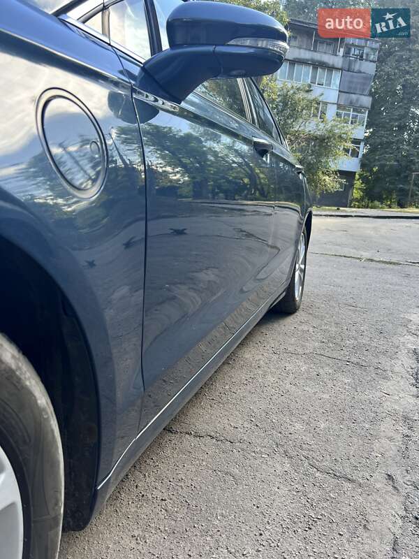 Седан Ford Fusion 2019 в Днепре