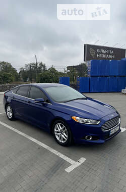 Седан Ford Fusion 2014 в Умани