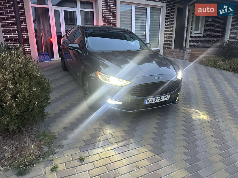 Седан Ford Fusion 2018 в Киеве фото 3 Седан Ford Fusion 2018 в Киеве