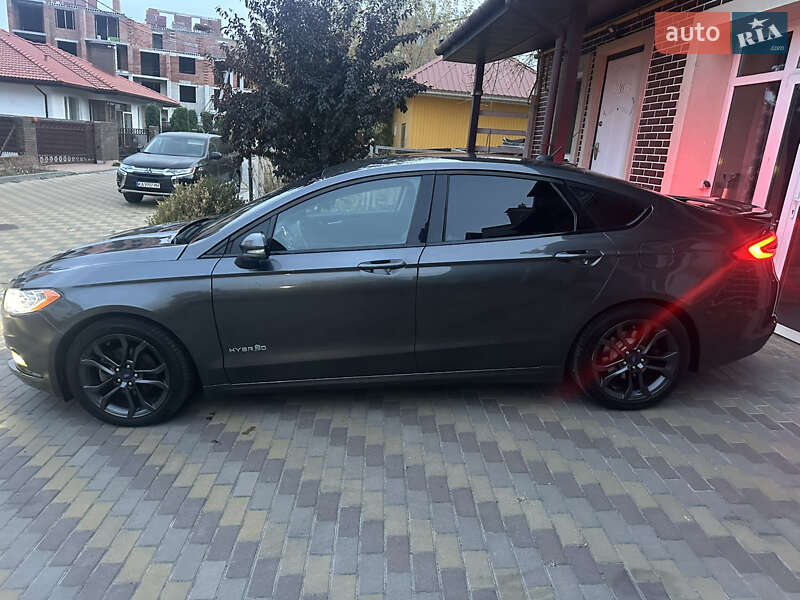 Седан Ford Fusion 2018 в Киеве фото Седан Ford Fusion 2018 в Киеве