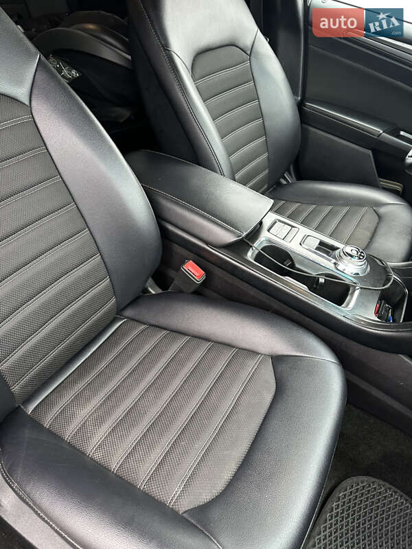 Седан Ford Fusion 2018 в Киеве фото 13 Седан Ford Fusion 2018 в Киеве