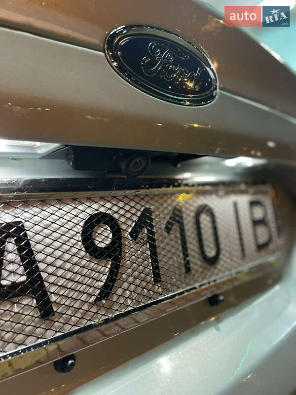 Седан Ford Fusion 2013 в Одесі
