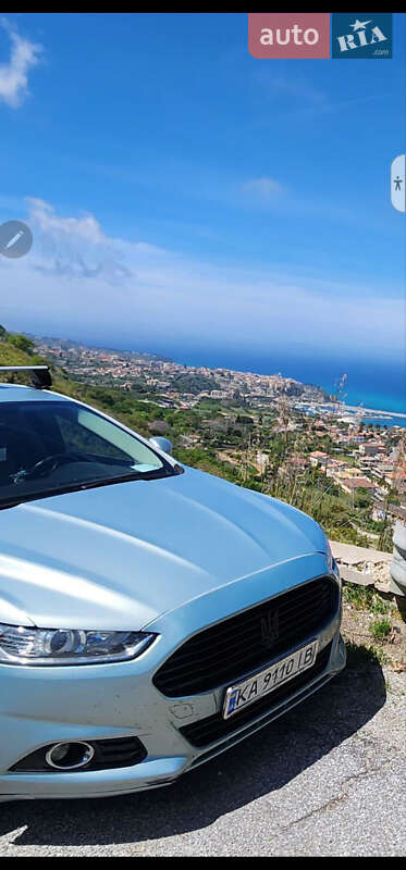 Седан Ford Fusion 2013 в Одесі