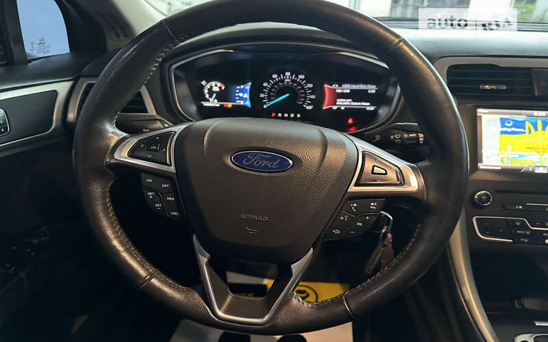 Седан Ford Fusion 2015 в Шептицькому