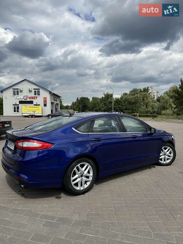 Седан Ford Fusion 2015 в Киеве