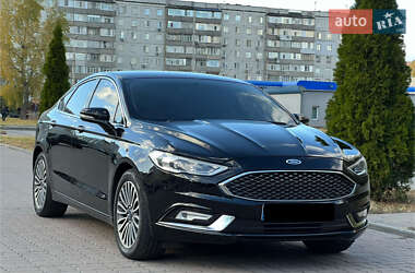 Седан Ford Fusion 2017 в 