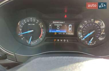 Седан Ford Fusion 2017 в 