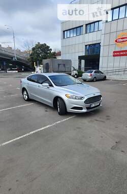 Седан Ford Fusion 2016 в 